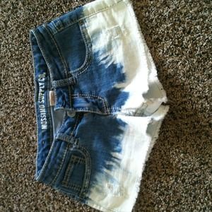 Ombré cutoff shorts.