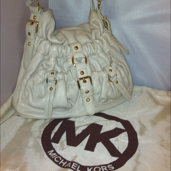 🚫🚫sold🚫🚫White Michael kors handbag