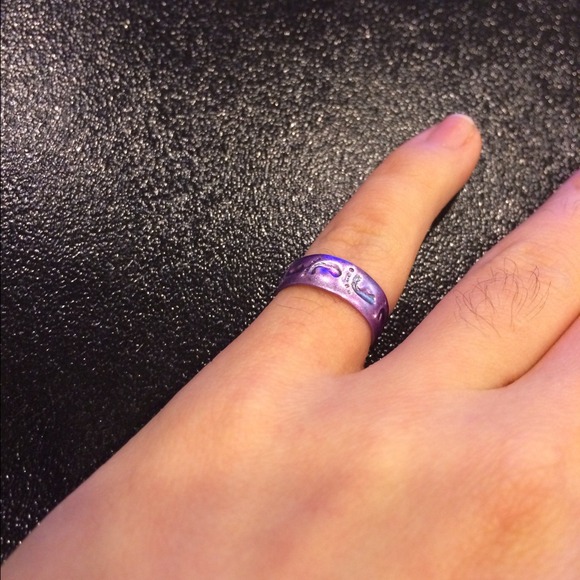 #4.purple foot print ring