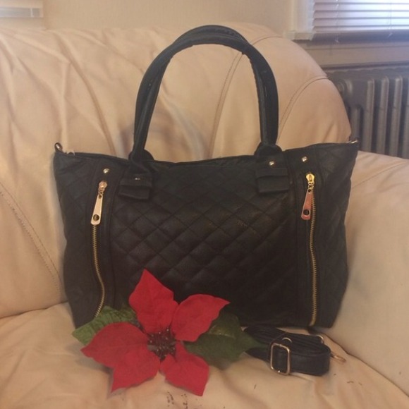 Handbags - FINAL PRICE! Was $55!!🍀NEW💕FABULOUS  black BAG💕
