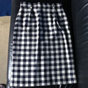Vintage Jones New York navy check skirt