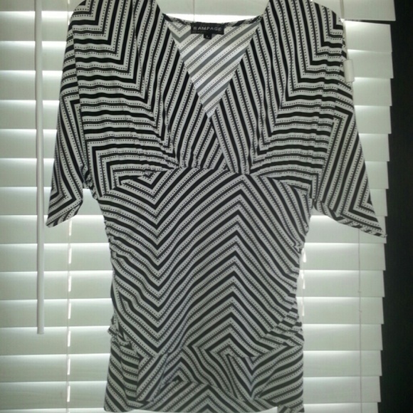 Top - Picture 2 of 2