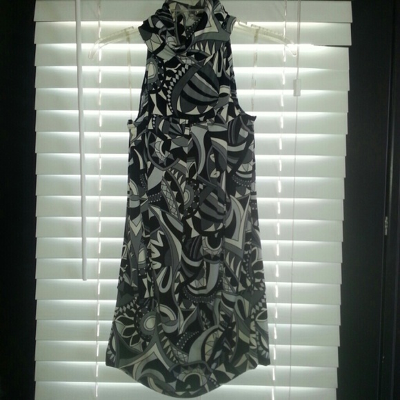 Top - Picture 2 of 2