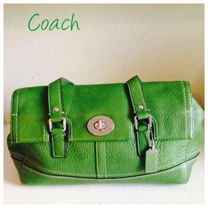 ✨Coach Hampton Pebble Leather Bag✨