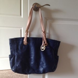 Auth Michael Kors purple/navy pebble leather purse