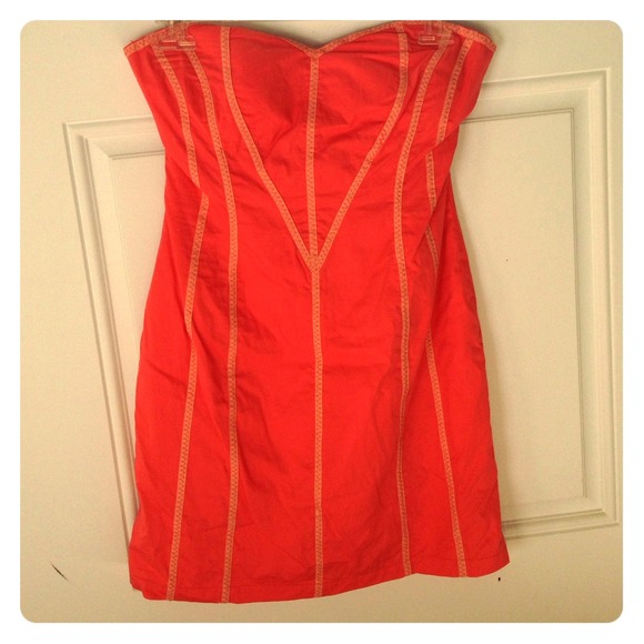 Coral strapless sweetheart dress
