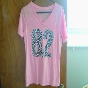 Pink vneck and long blue shirt bundle