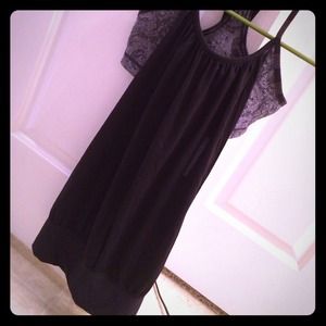 lululemon no limits tank. size 6 black n gray