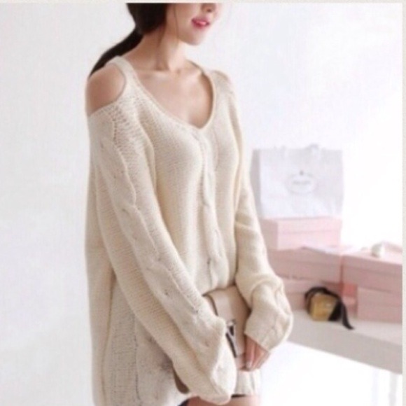 Sweaters - Oversized off shoulder sweater