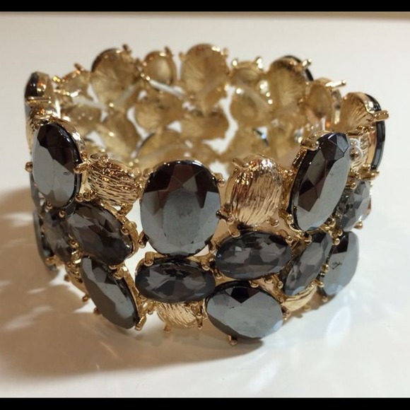 💃Gold and grayish black stunning bracelet 💃