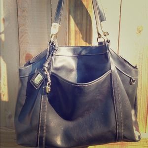 Liz Claiborne Black Leather Purse Shoulder Bag