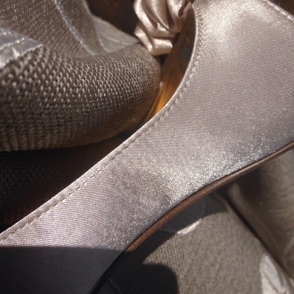 🔴Metallic Kelly & Katie Heels. - Picture 4 of 4