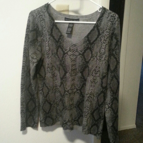 Josephine Chaus V neck sweater