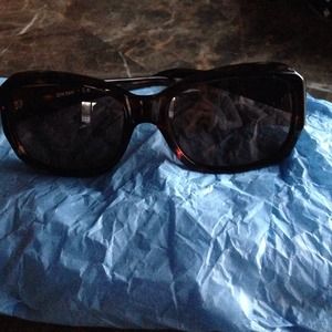 Reserved for Fame Brand new w/o case DKNY sunglas