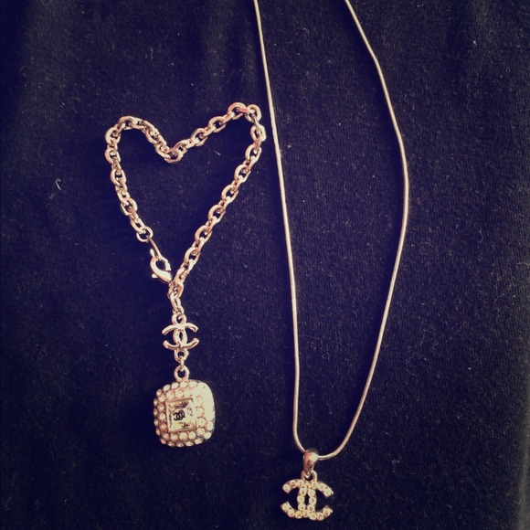 Inspired Faux Chanel bundle ❤️❤️❤️