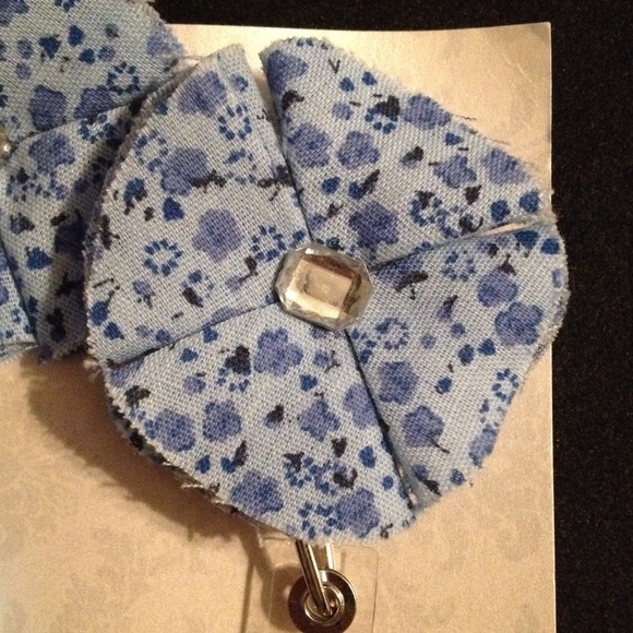 Name badge holder and matching hair accessories. - Picture 2 of 2