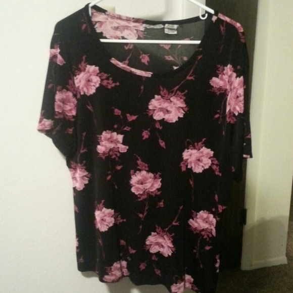 Jaclyn Smith flowered top.