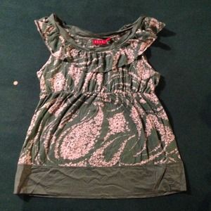 Elle Green and white paisley top