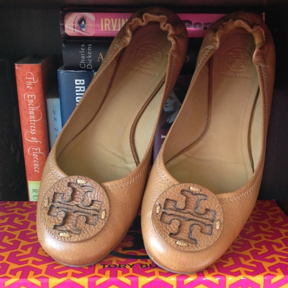 Tory Burch Shoes - 🌞for @hfhefner🌞Tory Burch Reva flats