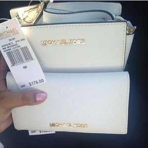 Michael Michael kors wallet