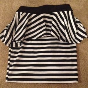 BodyCentral skirt sz small