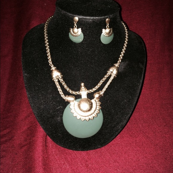 Accessories - Goddess Necklace