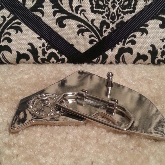 Belt Buckle Famous - Picture 2 of 2