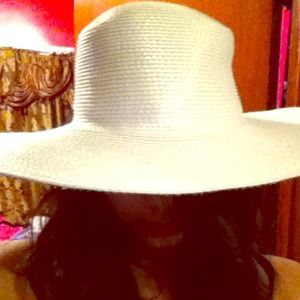 ON HOLD FOR @whitneymaureen White sun hat