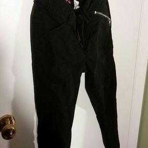 Black skinny jeans