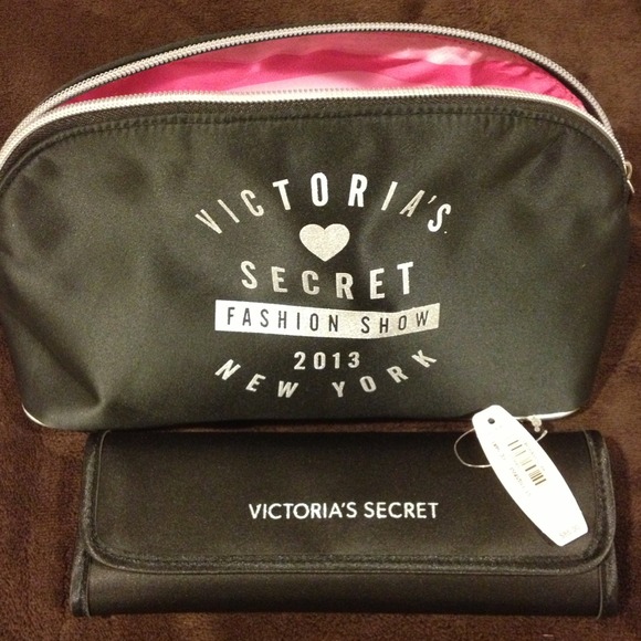 Victoria's Secret Make-up bag with Brush set