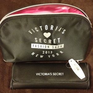 Victoria's Secret Make-up bag with Brush set