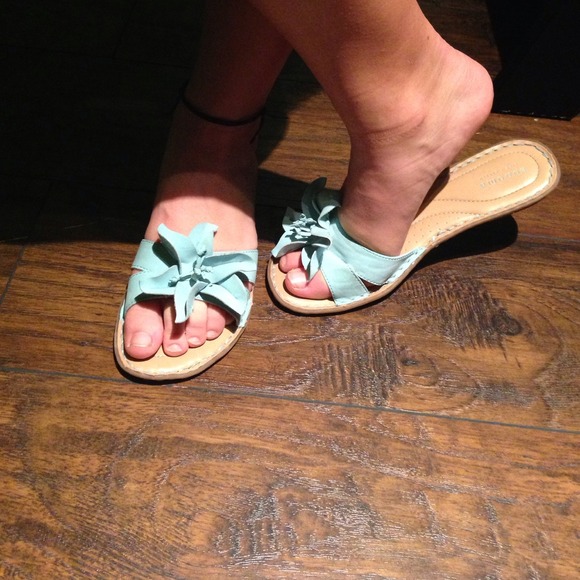Flowered slip on sandals