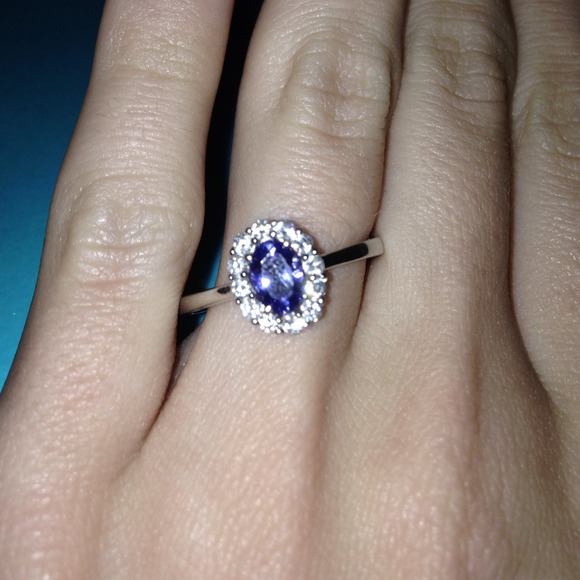 Jewelry - Beautiful Gemstone Ring
