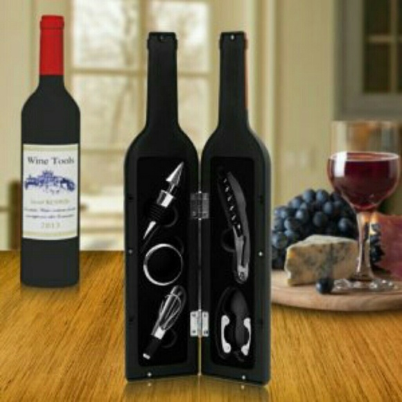 Deluxe Wine Bottle Gift Set