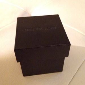 Michael Kors Watch Box