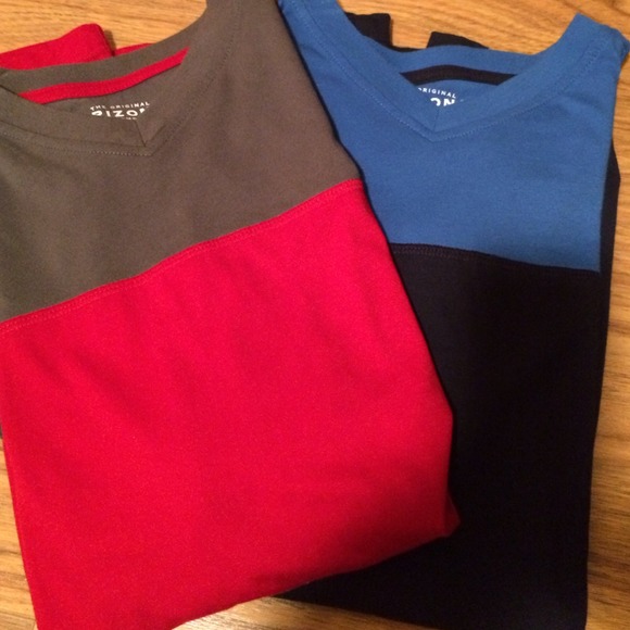 2 V neck T Shirts - Picture 2 of 2