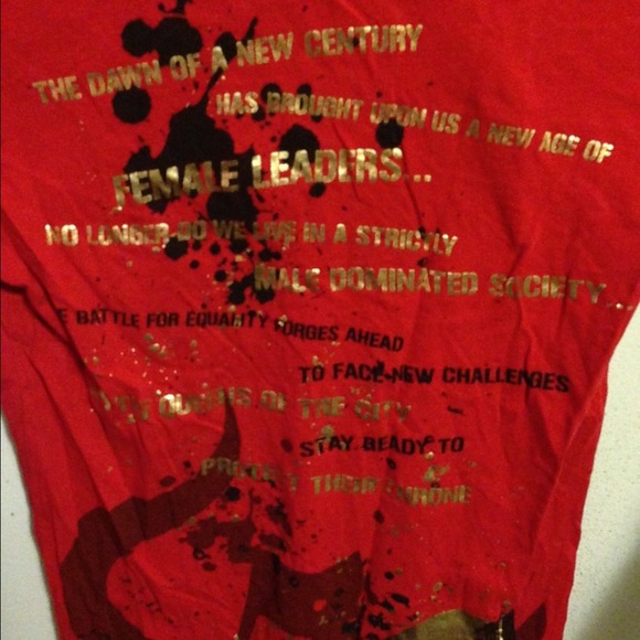 Kallusive Deep V Tee - Picture 2 of 3