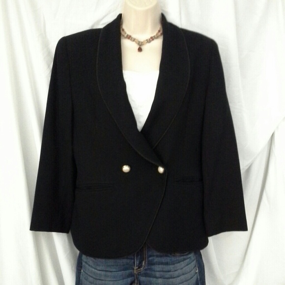 ★★REDUCED! AGAIN★Vintage Bolero Style Wool Jacket