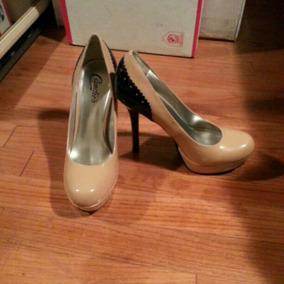 ~SOLD~Nude pumps - Picture 3 of 4