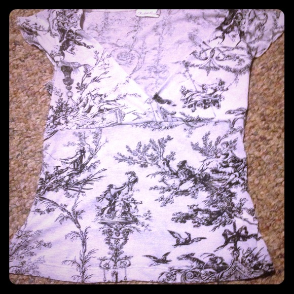 😍 Very cute Charlotte Russe shirt. NWOT. 🎀 - Picture 1 of 3