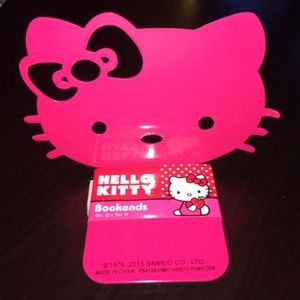 HELLO KITTY BOOKENDS