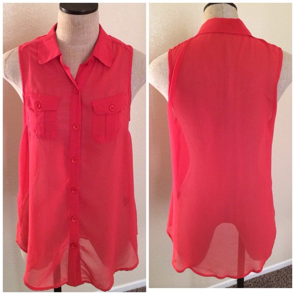 Tops - 🚫sold🚫🎉Host Pick 4/8🎉Chiffon Button Up Top