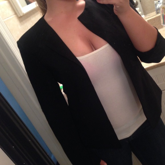 Chic Zippered Back Jacket - Picture 2 of 3