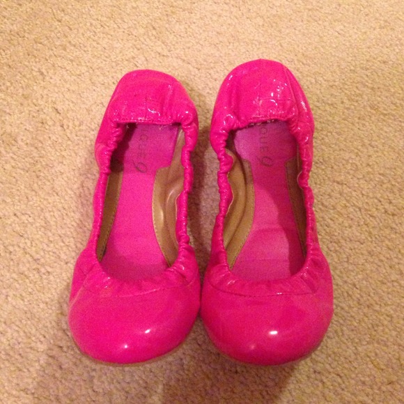 Boutique 9 Neon pink flats