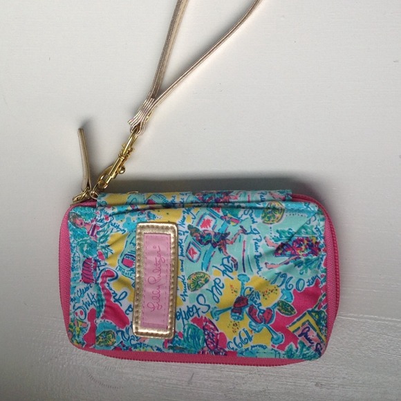 Lilly Pulitzer Paradise Wristlet