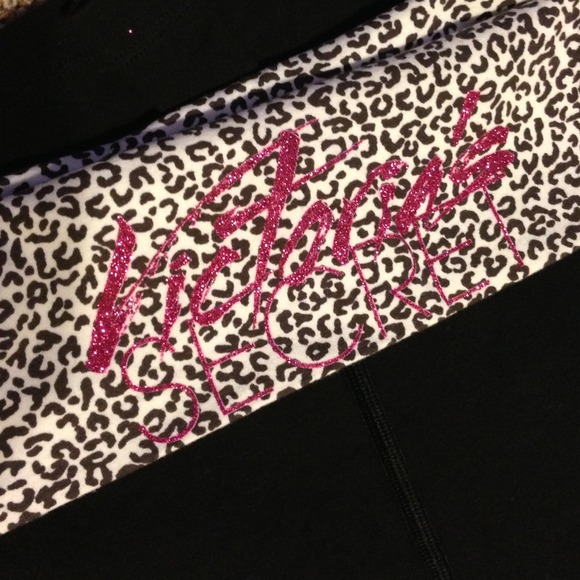 NEW VICTORIA'S SECRET YOGA PANTS - Picture 2 of 3