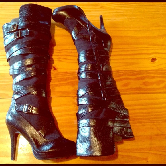 Tall BLACK STRAP boot