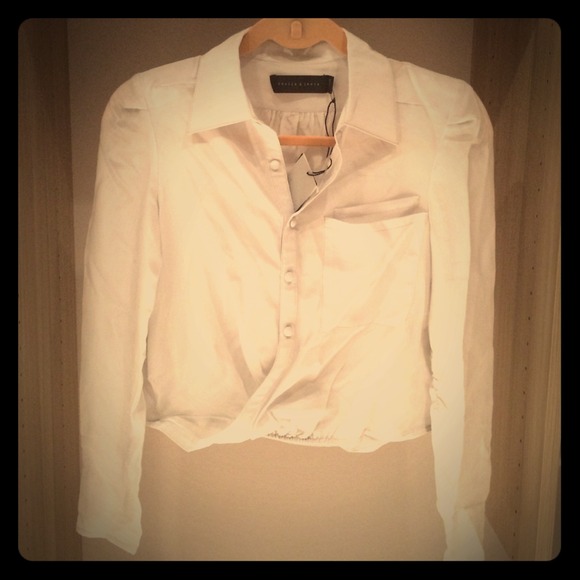SOLD!!   💝 Classy Shirt 💝