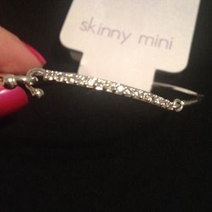 Cute silver bangle