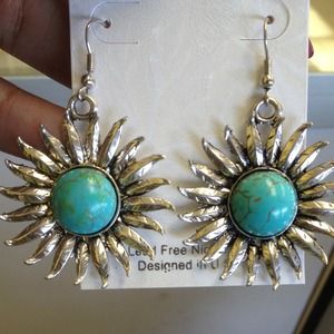 Flower Power Earring